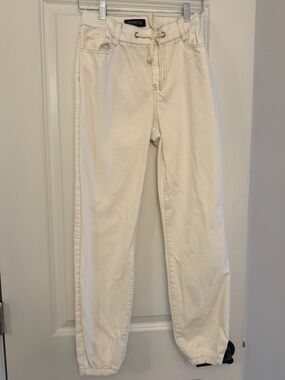 Vince Off-White Drawstring Jogger Pants